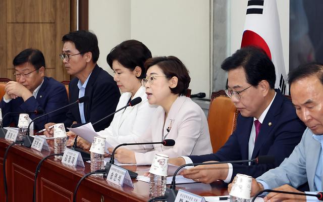 김정재 “줬다가 뺏기... 전형적인 포퓰리즘 정권의 민낯”