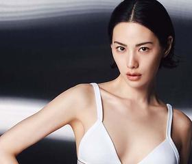 나나, 파격적인 속옷 화보…아찔한 섹시미 완성