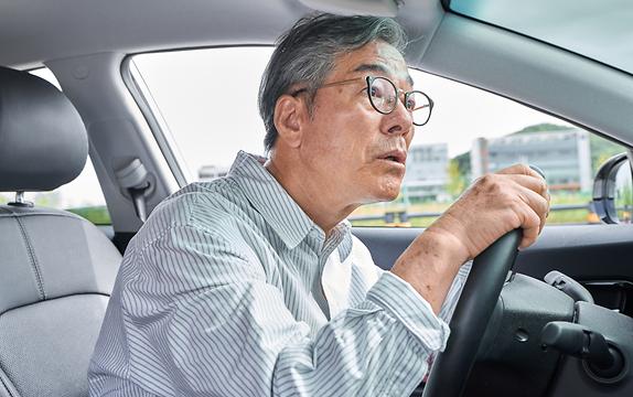 나이듦이 죄는 아닌데.. 고령운전자 교통사고 해법은?