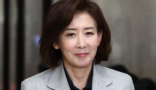 스탠드 메인기사