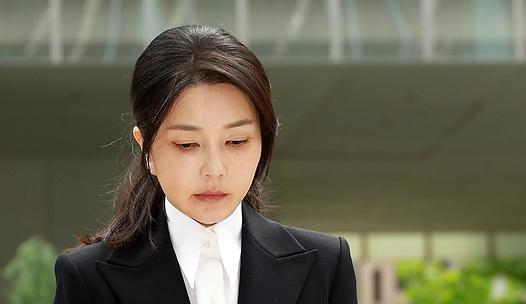 스탠드 메인기사