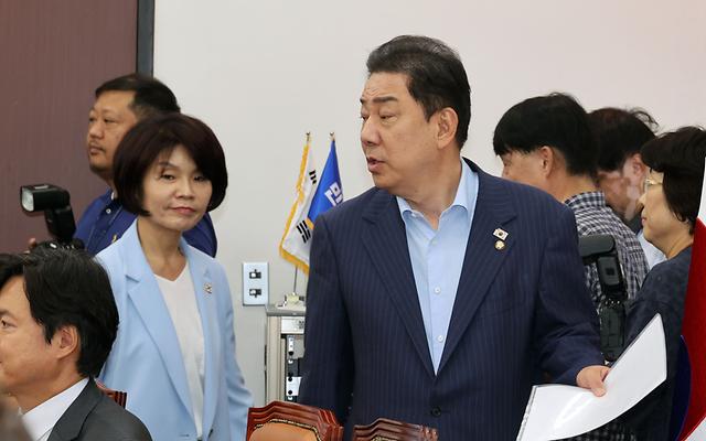 與, 경제형벌 정비해야...“배임죄 완화하고 징벌적 손배 도입”