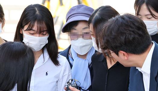 스탠드 메인기사