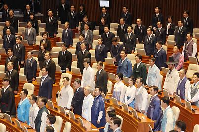 정기국회 개막부터 ‘드레스코드’ 기싸움… 개혁입법 충돌 예고