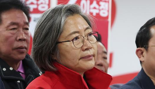 스탠드 메인기사
