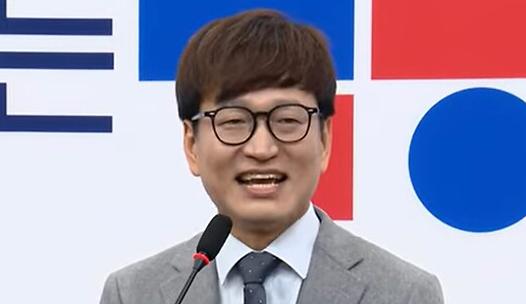 스탠드 메인기사