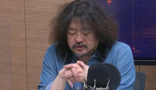 스탠드 메인기사