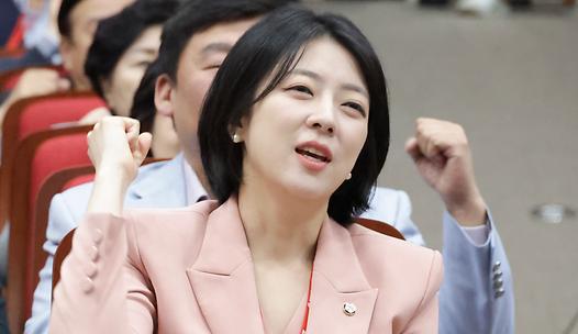 스탠드 메인기사