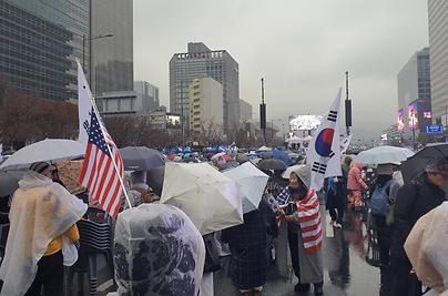 주말 도심 곳곳 집회…"윤 어게인" vs "내란특별재판부"