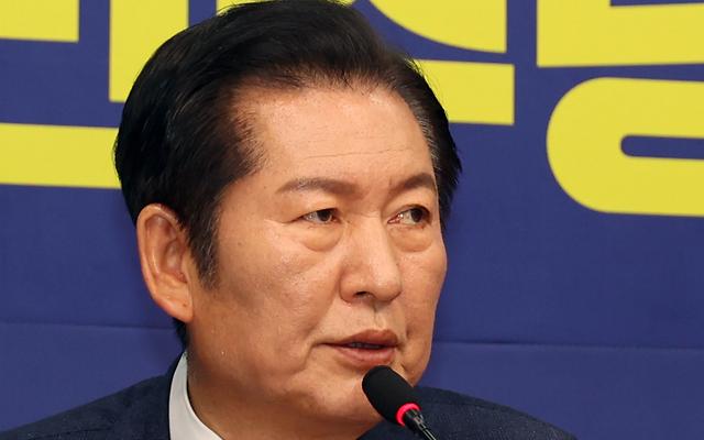  정청래, “조희대 원칙은 엿장수 맘대로? 짜고 치는 고스톱”