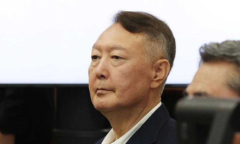 尹 김건희특검 첫 조사 8시간 반 만에 종료…6개 혐의 모두 부인