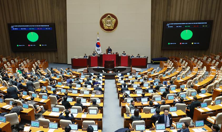 내란재판부법 본회의 통과… 野, 대통령 거부권 행사 요구