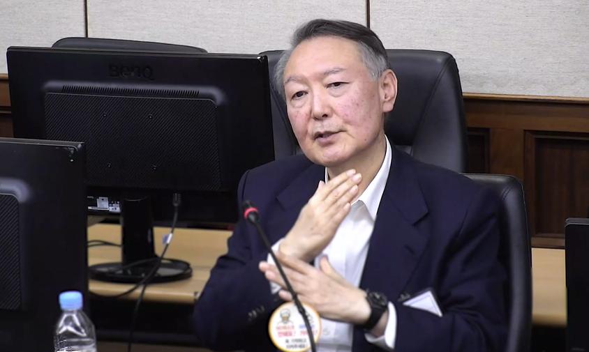 12시간째 입도 못 뗀 尹…내란 우두머리 결심 13일로 연기(종합)