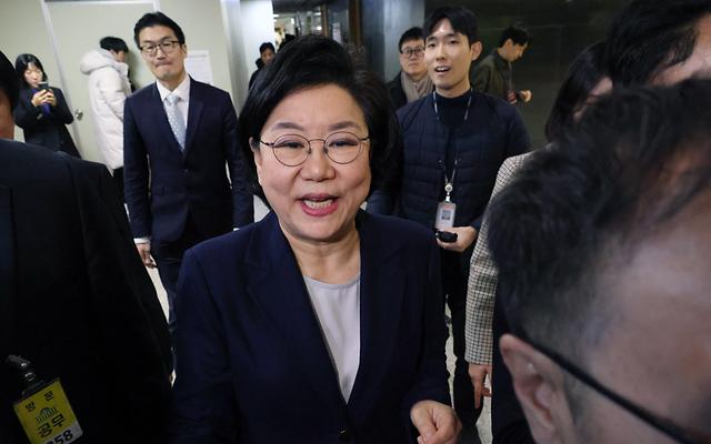 취재진의 질문 받는 이혜훈 후보자