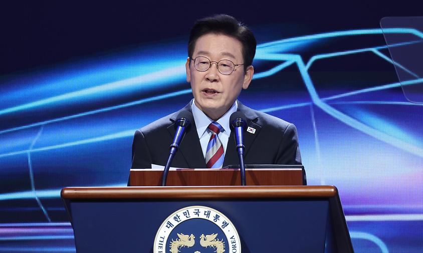 李대통령 "서울 집값 폭등, 지방 소멸…균형발전 韓생존 전략"