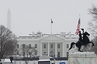 백악관 당국자 "글로벌 관세 15%로 올리는 작업 진행중"
