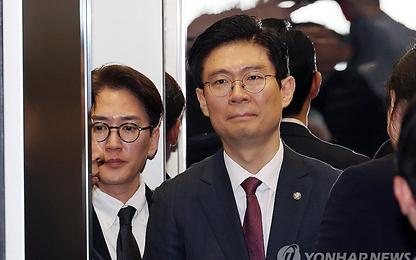 국힘 시당 클린공천단, '공천헌금의혹' 조정훈 공천업무 배제 권고