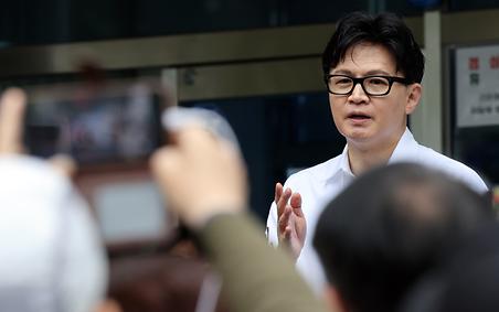 '범람' 민주·'기근' 국민의힘..여야 재보선 딜레마