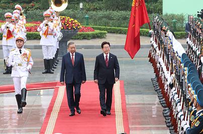 李대통령, 또럼 서기장과 정상회담 시작…이후 공동언론발표