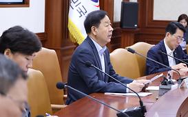 경유 보조금 9월까지 연장…내년부터 AI로 라면·빵값 점검