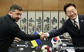 우크라전 참전 북한군 포로 2명 본인의사로 한국땅 밟았다