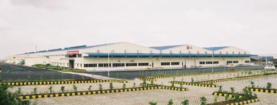 LG전자는 인도 푸네 공장의 생산라인을 증설해 냉장고, 스마트 TV, 세탁기, 모니터 등을 제조할 계획이다. 사진은 LG전자 푸네 공장 전경. /LG전자 제공