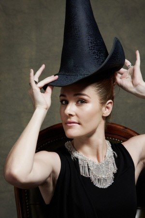 뮤지컬 '위키드'에서 초록마녀 엘파바로 나오는 배우 젬마 릭스