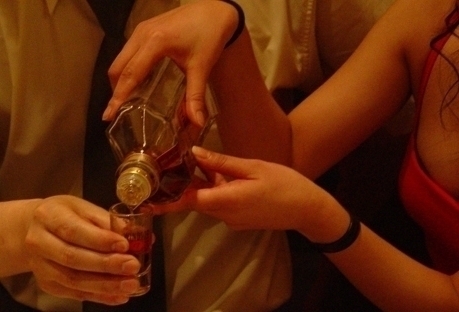 대만도 코로나19 전국 유흥주점 '무기한 영업정지' 초강수