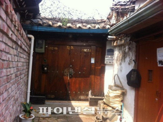 ▲ 서울 서촌 자하문로 인근 개량 한옥