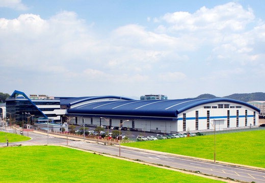 디케이락은 최근 경남 김해 일반산업단지에 1만6520㎡ 규모의 신공장을 신축하면서 생산설비를 추가할 수 있는 공간을 확보해 해외시장 개척의 교두보를 마련했다. 신공장 전경.