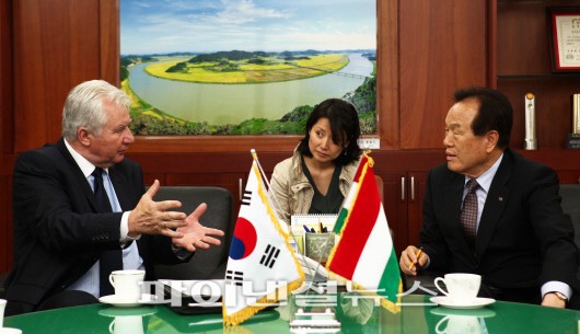 박재순 사장, 헝가리 국회 부의장과 농업협력방안 논의
