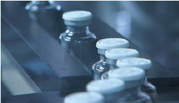 ▲ 바이오의약품이 창조경제 신성장동력으로 떠오르면서 대기업들이 적극 투자에 나서고 있다. 최근 유럽의약청 허가를 받은 셀트리온 바이오시밀러 램시마 생산라인.