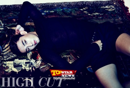 유아인(Yoo Ah In), 옴므파탈 화보 공개 ‘섬뜩&amp;섹시’