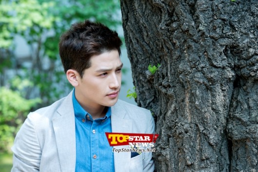 유건(You Gun), “‘어디로 갈까요?’에 진짜 내 감정 담았죠” [인터뷰 Interview (1)]