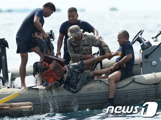 필리핀 여객선 충돌사고로 34명 사망