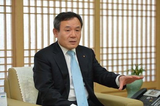 신충식 농협은행장 “해외금융 힘 쏟고 서민금융도 강화”