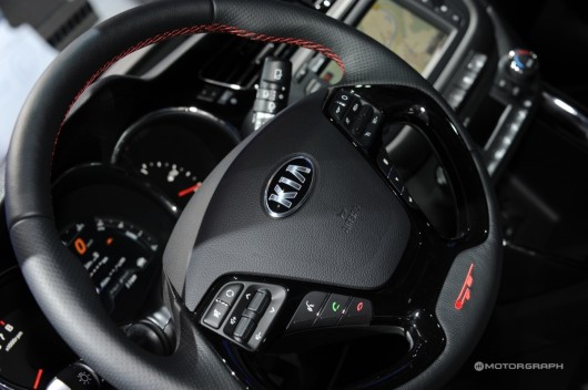 기아차 프로씨드 GT에 앉아보니…”국산차 느낌 없어”