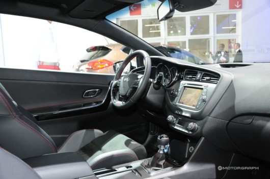 기아차 프로씨드 GT에 앉아보니…”국산차 느낌 없어”