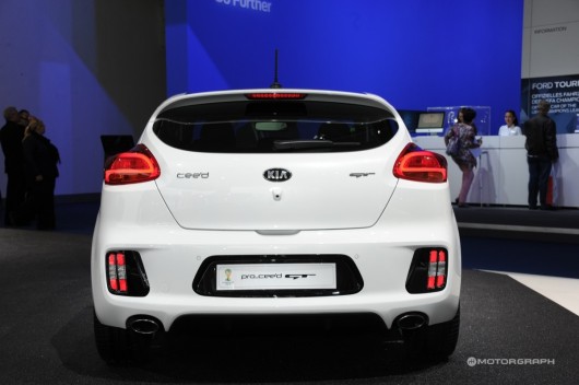 기아차 프로씨드 GT에 앉아보니…”국산차 느낌 없어”