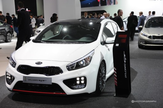 기아차 프로씨드 GT에 앉아보니…”국산차 느낌 없어”