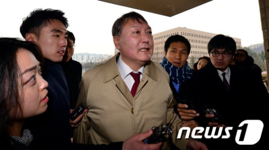 2013년 당시 윤석열 여주지청장. 법무부는 검사징계위원회를 열어 국정원 대선 개입 의혹 수사과정에서 항명 논란을 빚은 윤석열 여주지청장에 대해 정직 1개월 징계를 의결했다. 사진=뉴스1