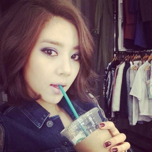 손담비 대기실, 스모키 메이크업으로 변신..인증샷 공개