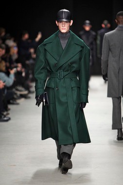 남성복 ‘준지’ 파리컬렉션서 ‘주트수트’ 호평