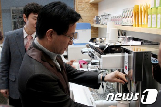 강릉시청 카페 1호 ‘카페 솔향’ 오픈