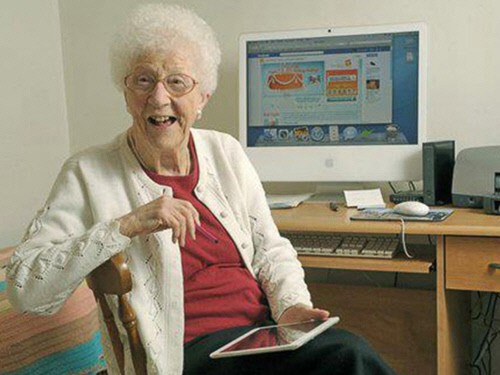 페이스북 최고령자 할머니 106번째 생일 맞아