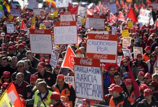 스페인서 코카콜라 공장폐쇄 반대 시위