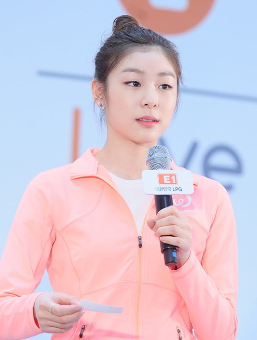 김연아 소치동계올림픽 이후 첫 팬미팅...북적북적