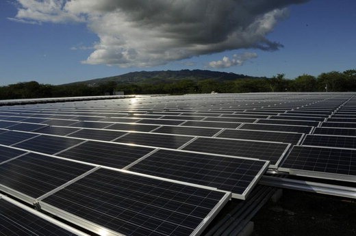 한화큐셀이 지난해 12월 하와이 오아후 섬에 준공한 칼렐루아 재생에너지 파크(Kalaeloa Renewable Energy Park).