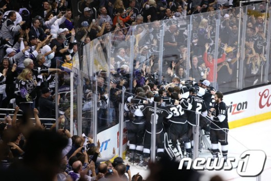 [NHL] LA 킹스, 뉴욕 꺾고 2년 만에 스탠리컵 정상