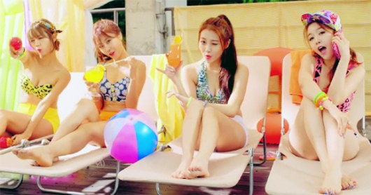 할까, 말까? 물놀이 메이크업, 두 가지만 기억하자